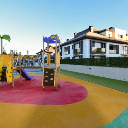 ático De Lujo Con Piscina Y Mini Golf En La Playa Appartamento *