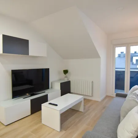 Appartamento ático De Lujo Con Piscina Y Mini Golf En La Playa Loredo